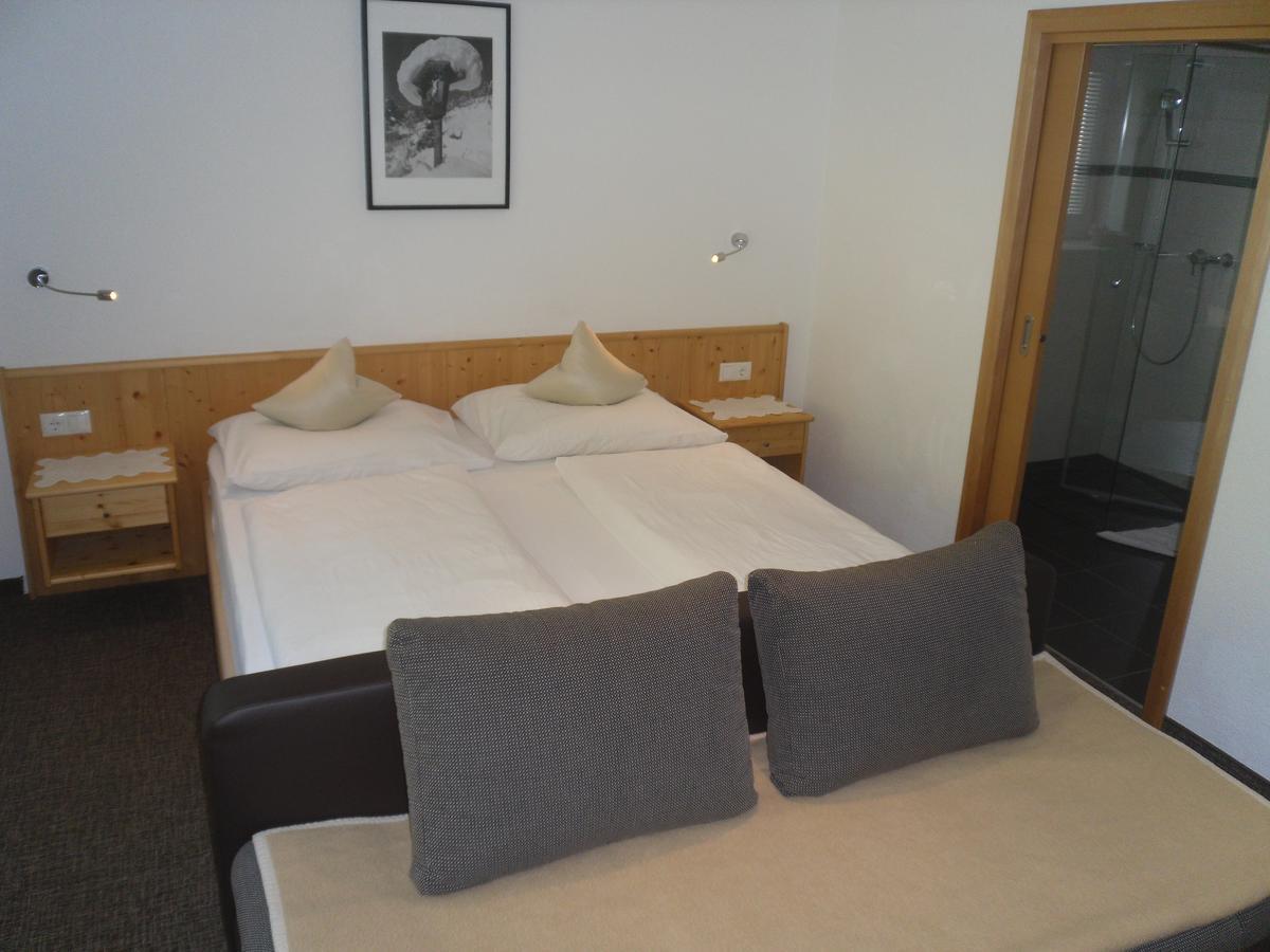 Bed and Breakfast Gruenwaldhof Тукс Экстерьер фото