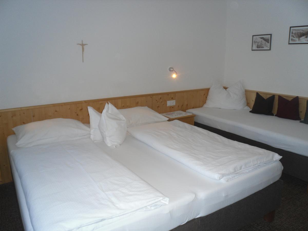 Bed and Breakfast Gruenwaldhof Тукс Экстерьер фото